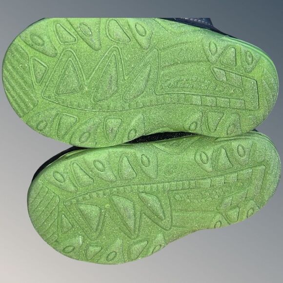 NIB Baby Kamik Toddler Infant Charcoal Neon Snowbug 5 Winter Boots Size 8 - Picture 5 of 9